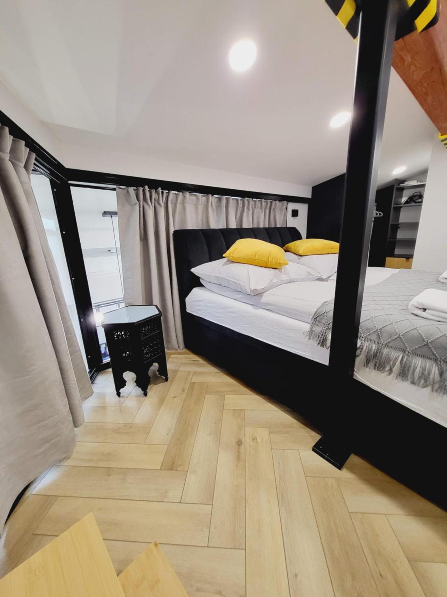 Old Town Apartment, Starowislna คราคูฟ ภายนอก รูปภาพ